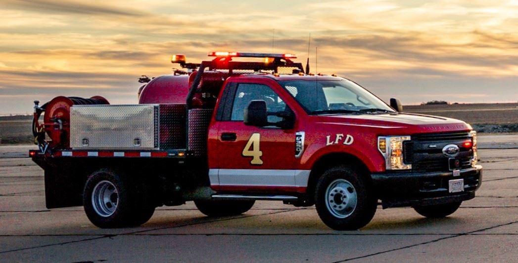 A photo of Squad 4 truck.